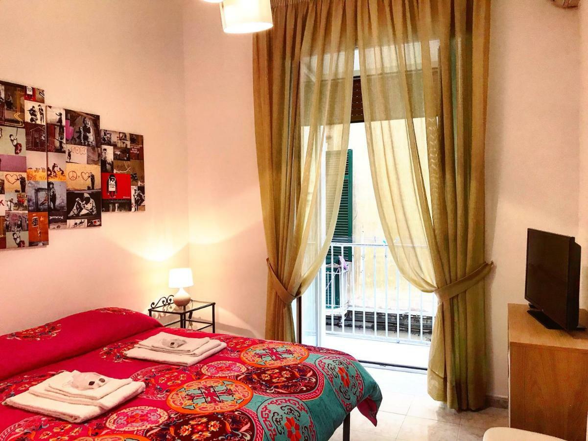Casa G&G Pignasecca 2 Nel Cuore Di Napoli מראה חיצוני תמונה