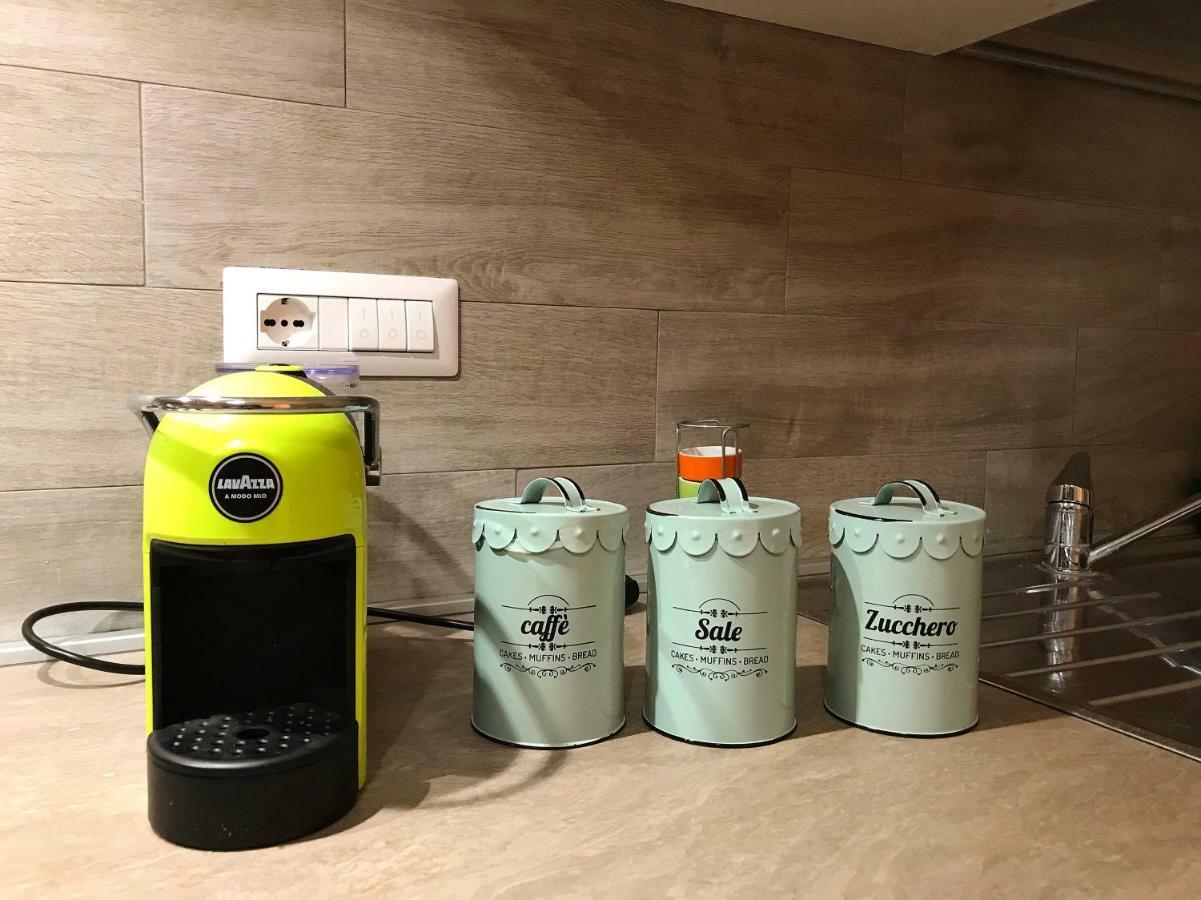 Casa G&G Pignasecca 2 Nel Cuore Di Napoli מראה חיצוני תמונה
